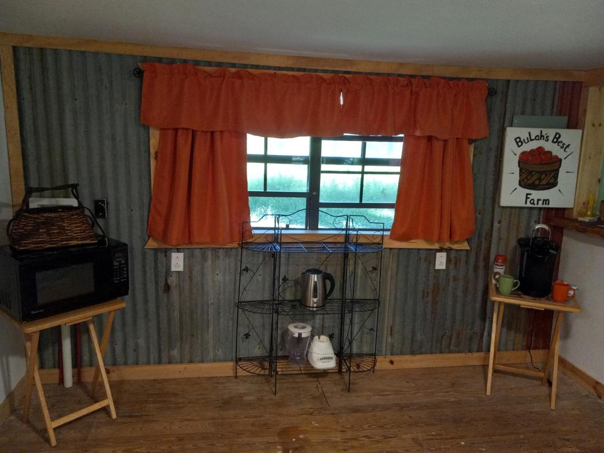 Adorable 1 Bedroom Honey House Rusk Экстерьер фото